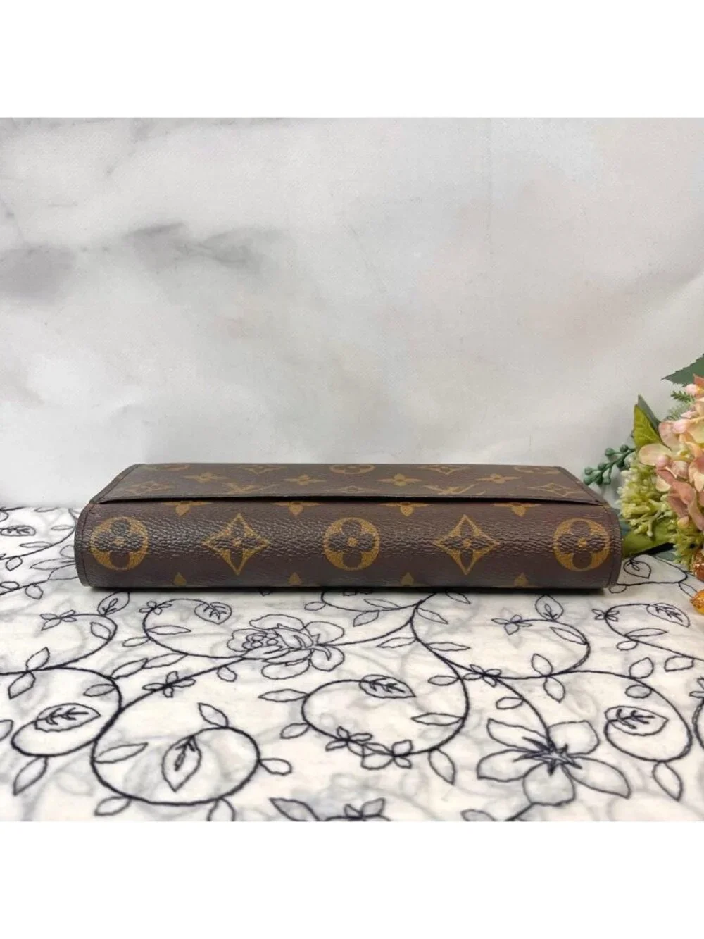 Louis Vuitton Portefeuille Sarah Monogram Wallet
